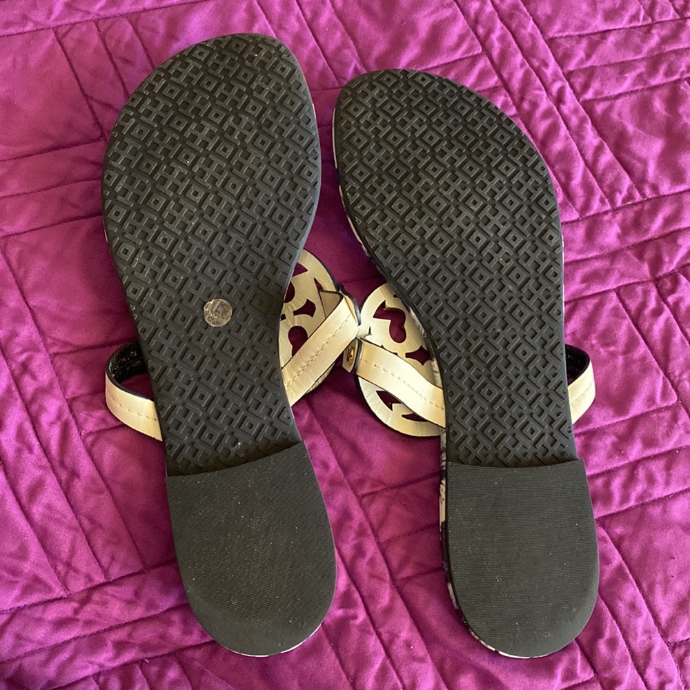 Tory Burch Miller Leather Tie Dye Flat Logo Sandal - Picture 8 of 9
